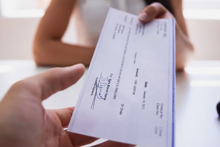 cómo endosar un cheque BBVA